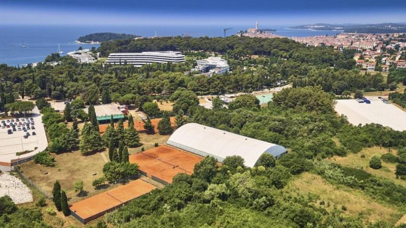Ap.galerija Istok-zapad 2 - 